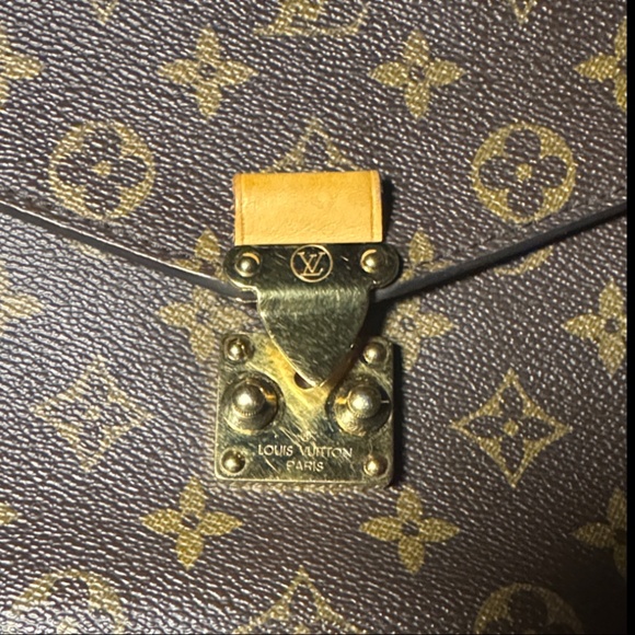 LOUIS VUITTON Monogram Pochette Metis - Picture 7 of 10